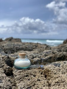 Frascos de Vidrio en la playa